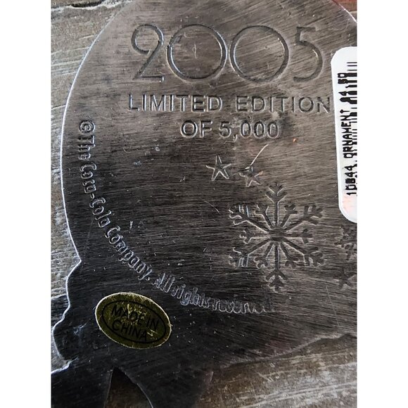 2005 Limited Edition Coca-Cola Santa Claus Christmas Ornament Metal Red Ribbon - Picture 7 of 7